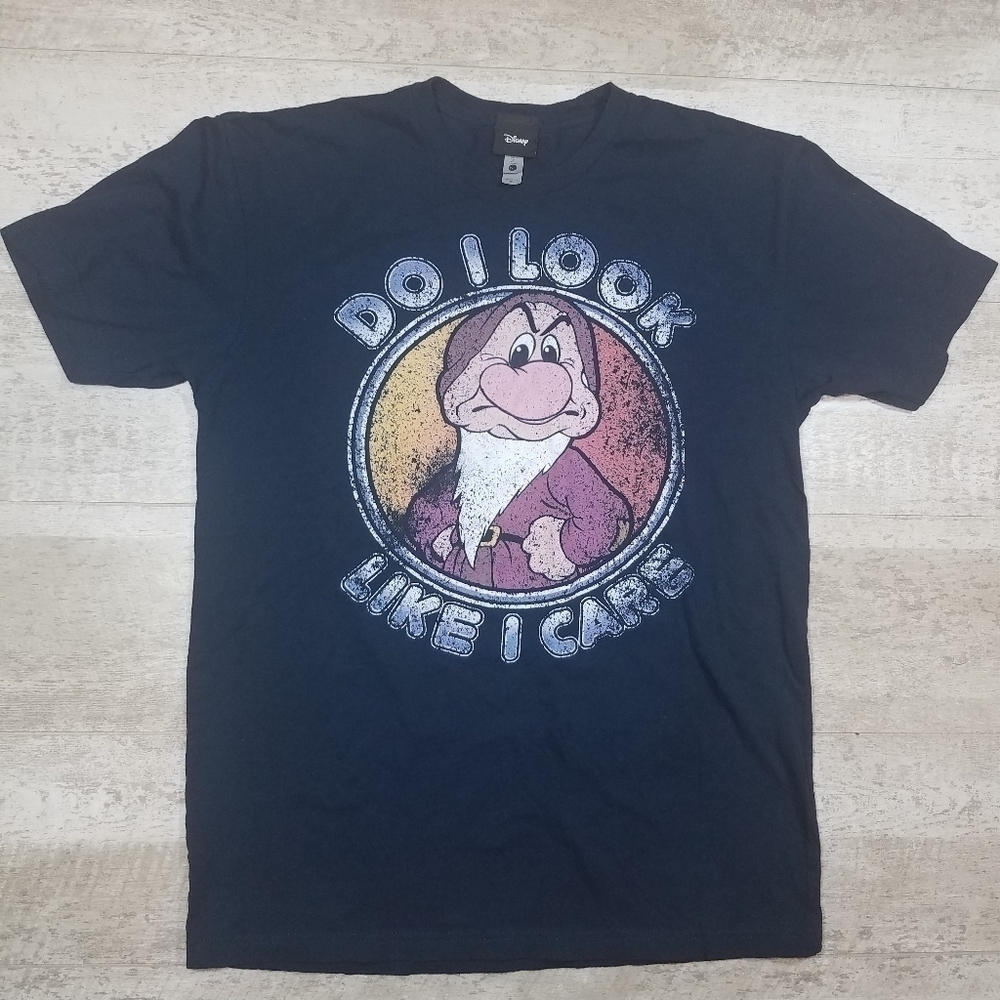 Snow White Grumpy Tee Shirt Size MEDIUM